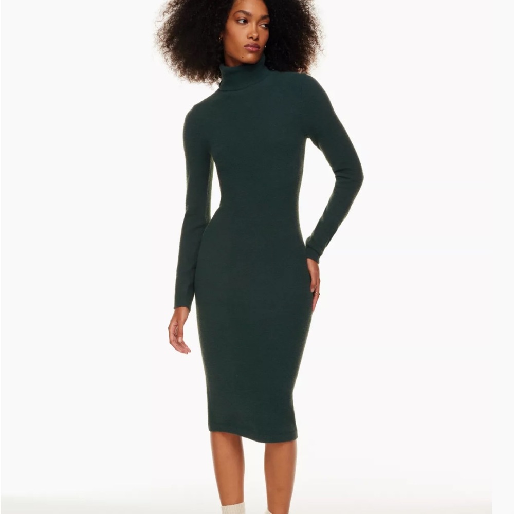 ARITZIA SWEATER DRESS IN BLACK